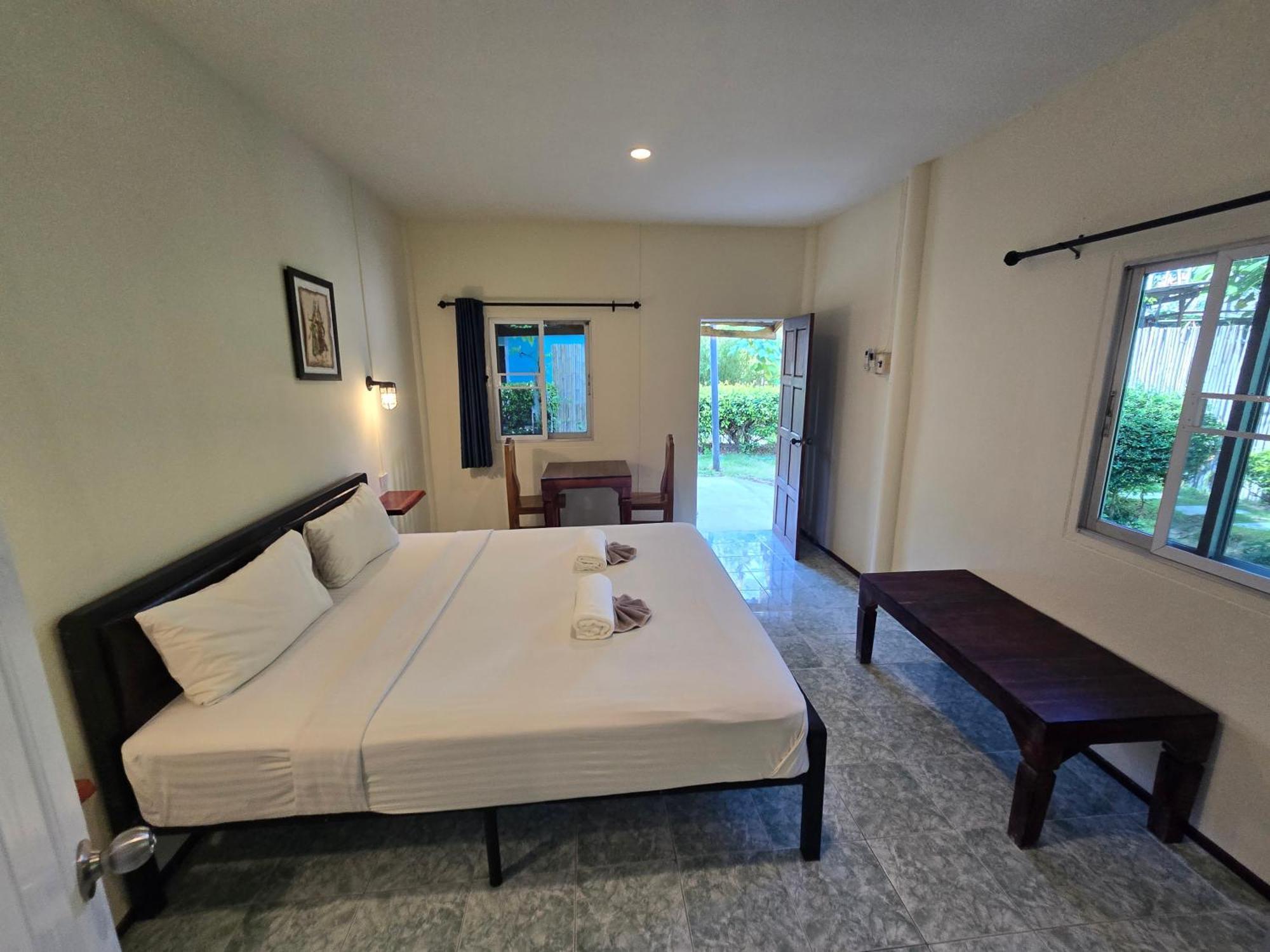 The Blue Gecko Hotel Koh Lanta Bagian luar foto