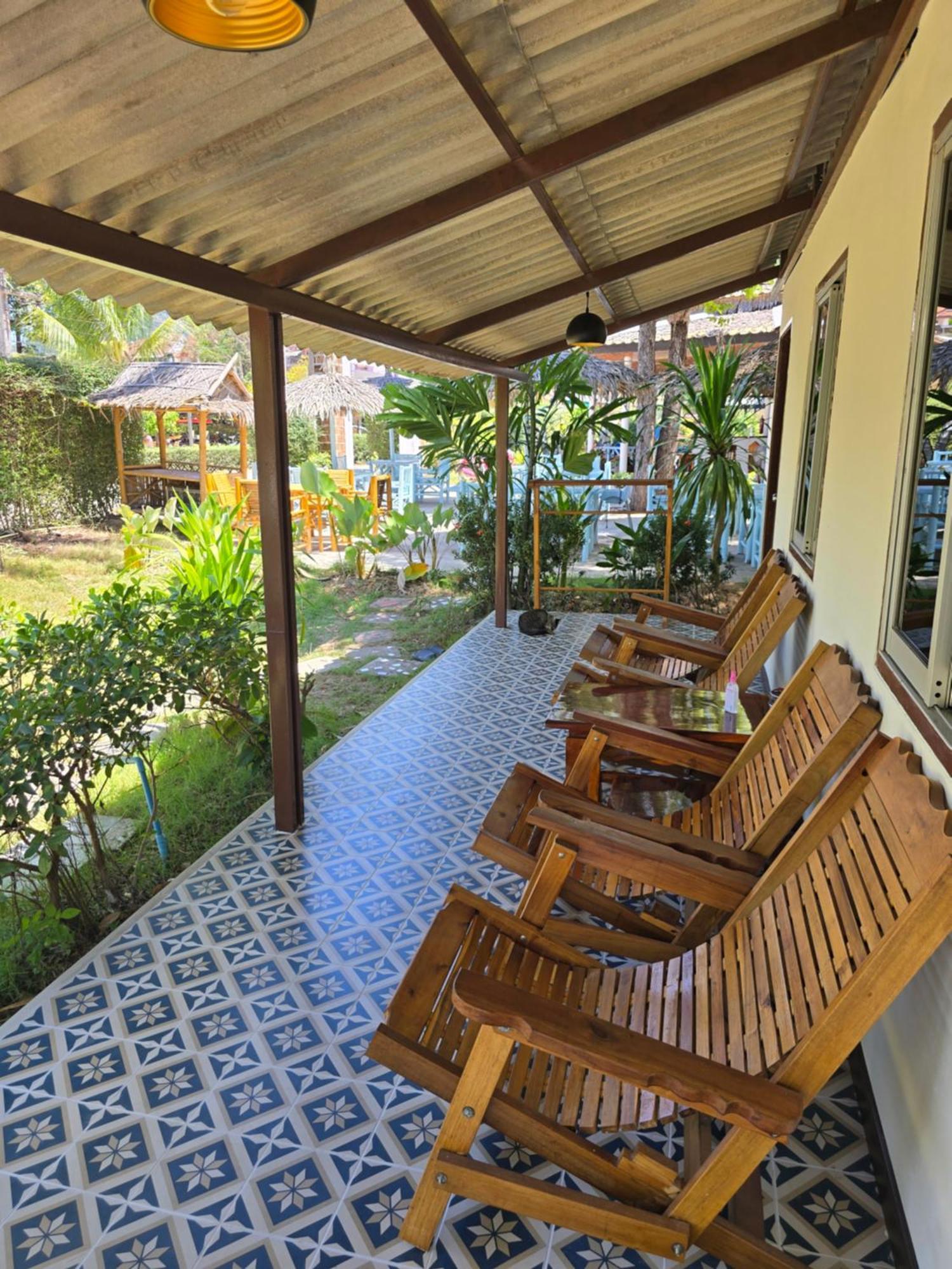 The Blue Gecko Hotel Koh Lanta Bagian luar foto